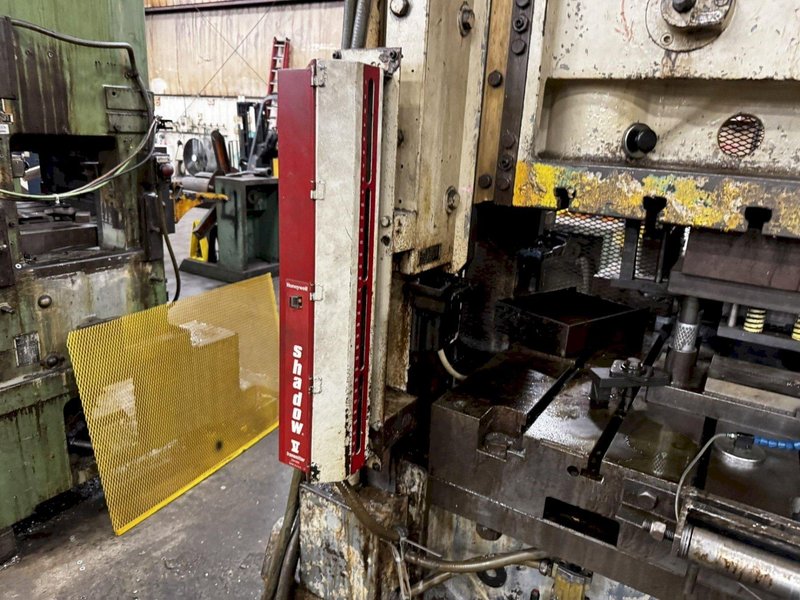 100 TON MINSTER P2-100-48 PIECE MAKER STRAIGHT SIDE HIGH SPEED PRESS. STOCK # 0883425