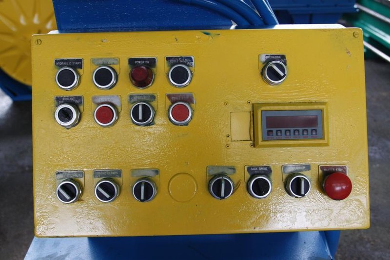 TANNEWITZ MODEL 6024MH VERTICAL BAND TYPE PLATE SAW: STOCK 59088