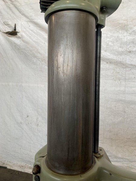 UCIMU R 915 L 30-40 RADIAL ARM DRILL. STOCK # 0254224