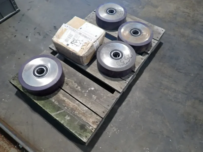 CASTER WHEELS