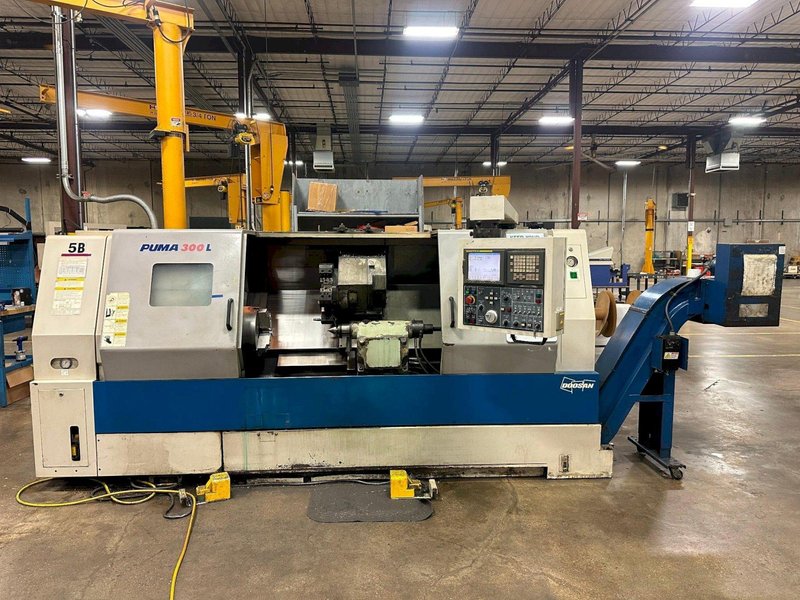 Doosan Puma 300LC CNC Lathe, 2006 – Low Hours, 15″ Chuck, Chip Conveyor, Programmable Tailstock, Presetter