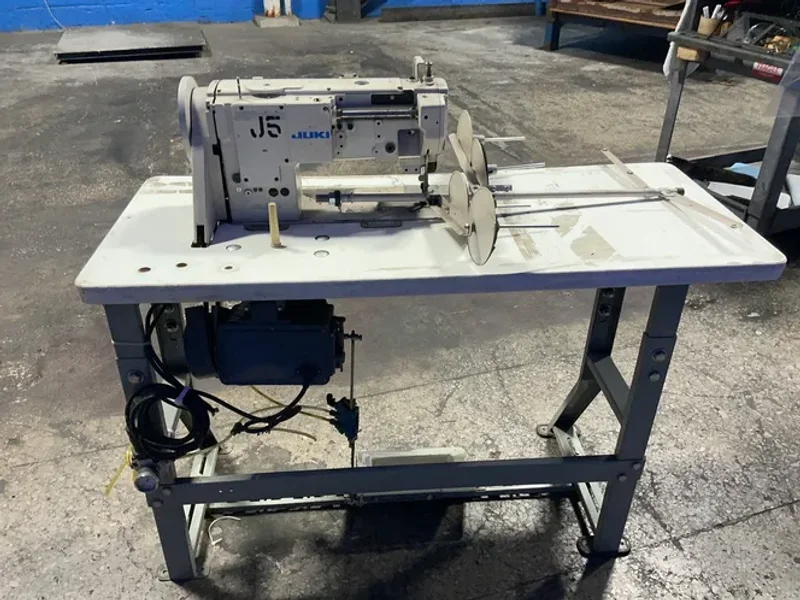 JUKI 20” X 33” SEWING MACHINE  -  LU-1560N