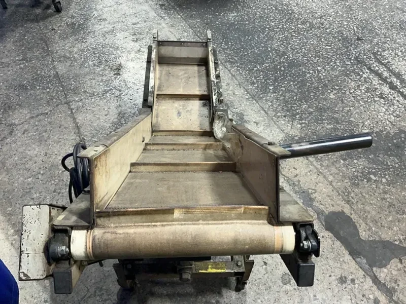 EMI CORP. 10” INCLINE CONVEYOR  -  TLK-12-2-3-20