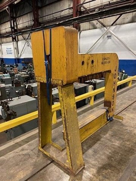 42,000 LBS JOHNSON C-HOOK W/ STAND