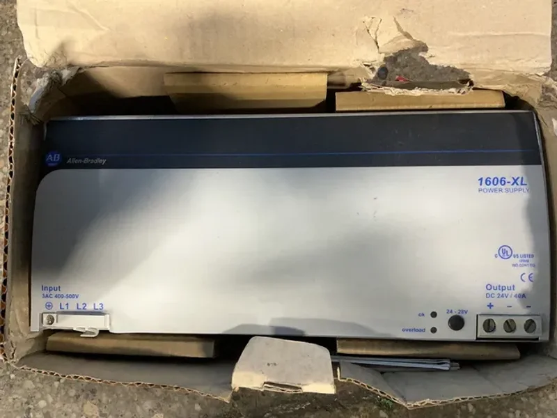Allen Bradley 24 V / 40 A  Power Supply - 1606-xl