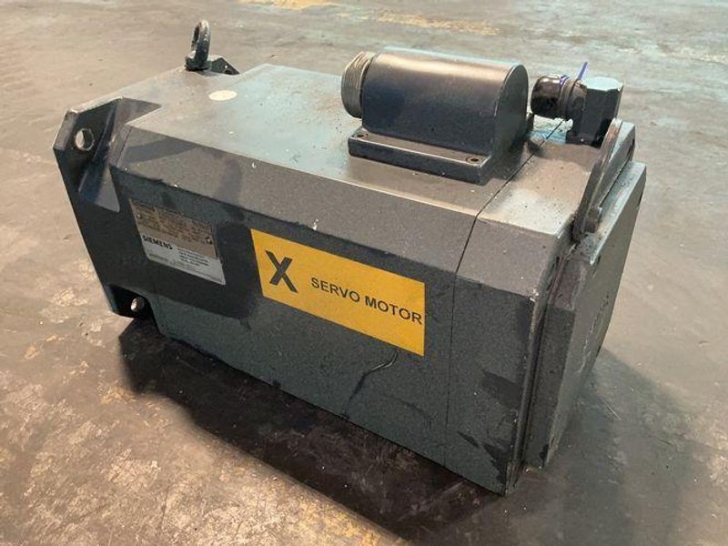 SIEMENS 2000RPM SERVO MOTOR  -  1FT6105-1AC71-4AG1