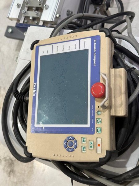 Yushin Used YA-150DL Servo Robot, 100-225 ton, yr. 2010