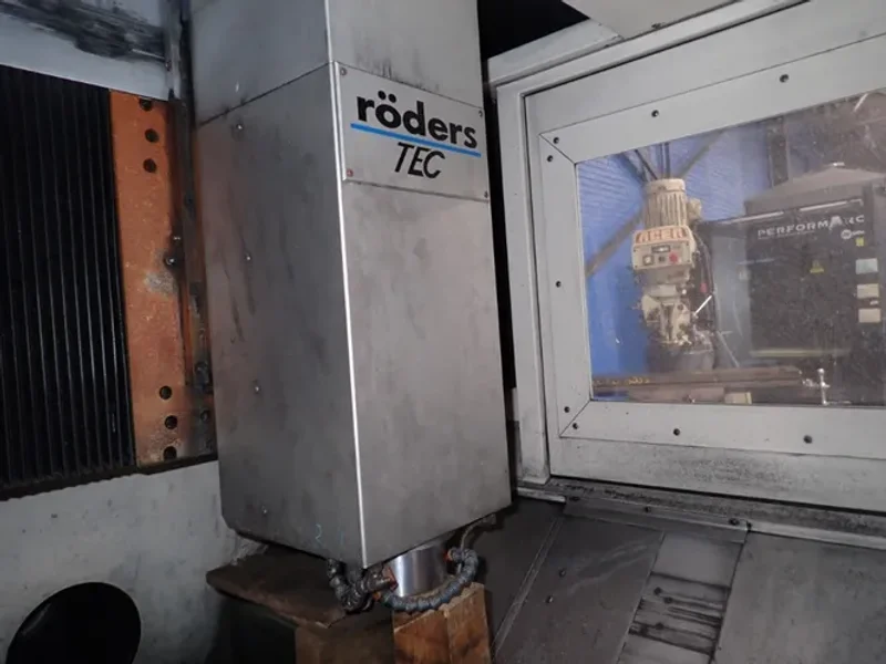 RÖDERS 21" X 27" TABLE CNC VMC  -  RFM600/2