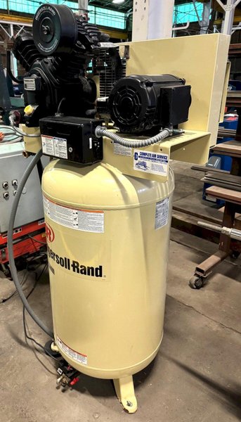 7-1/2 HP Ingersoll-Rand Air Compressor, 24 CFM, 175 PSI, 80 Gallon Vertical Tank