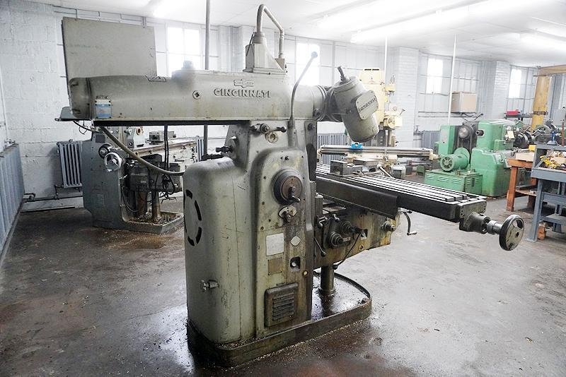 #3 CINCINNATI MODEL #3MI HORIZONTAL UNIVERSAL MILL WITH TOOLMAKERS OVERARM SPINDLE: YOBRO #25929