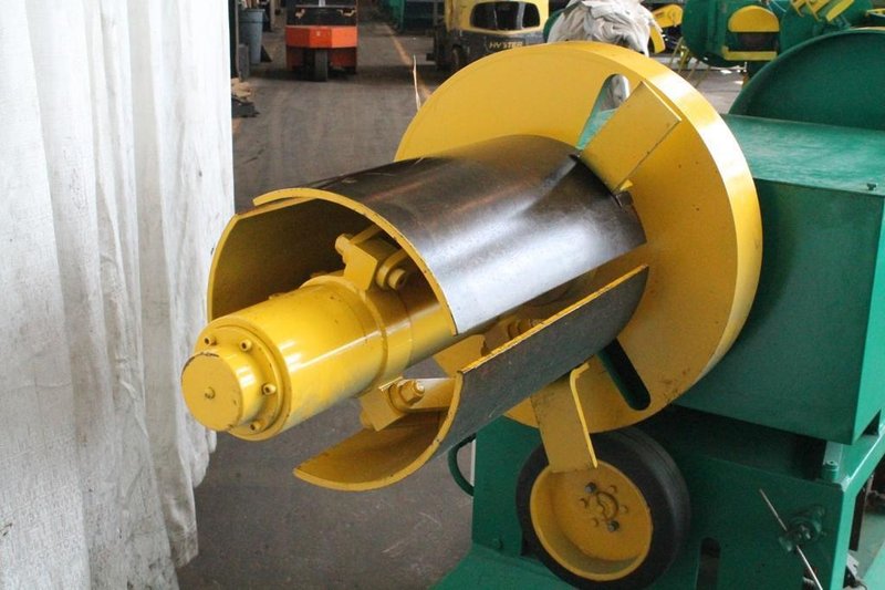 2500 LB X 16&#039; MICRO TOOL MOTORIZED DOUBLE END UNCOILER: STOCK #19451