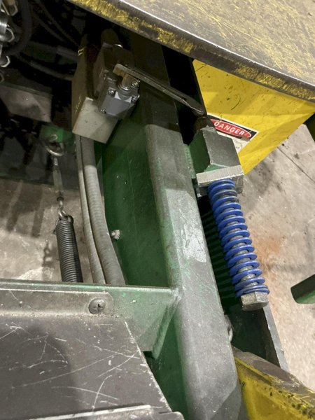 9,000 LB X 72" AWC ACCRA WIRE CONTROLS MODEL #F-400 HORIZONTAL PALLET TYPE COIL REEL UNCOILER: YOBRO #24941