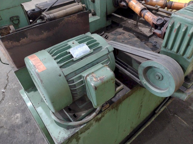 1981 KBC LIAN FENG MODEL #LF-40 2 DIE THREAD ROLLER IN-FEED &amp; THRU-FEED: STOCK #19189