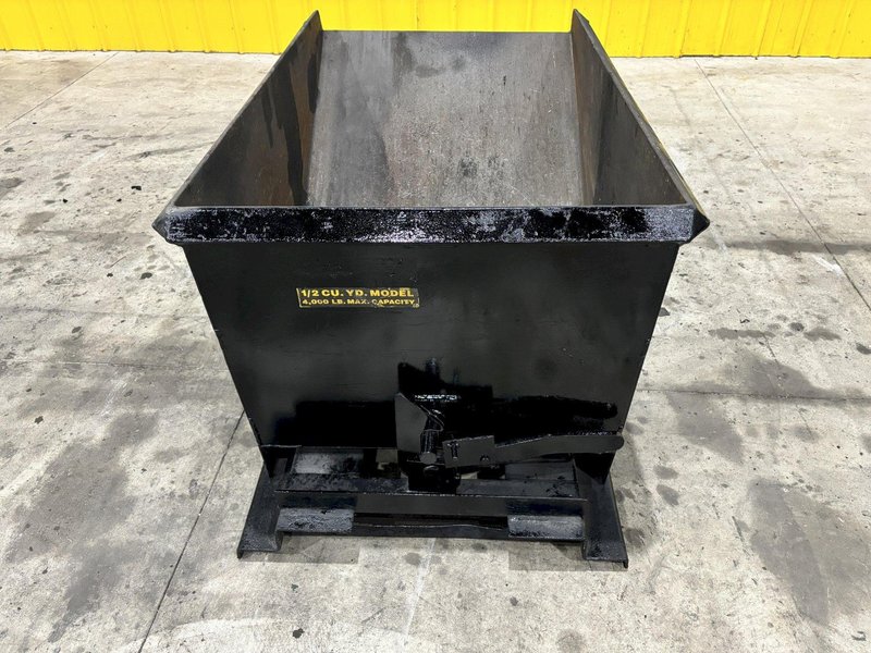 1/2 CU. YARD x 4,000 LBS CAPACITY APEX SELF DUMPING BIN HOPPER: STOCK #21820
