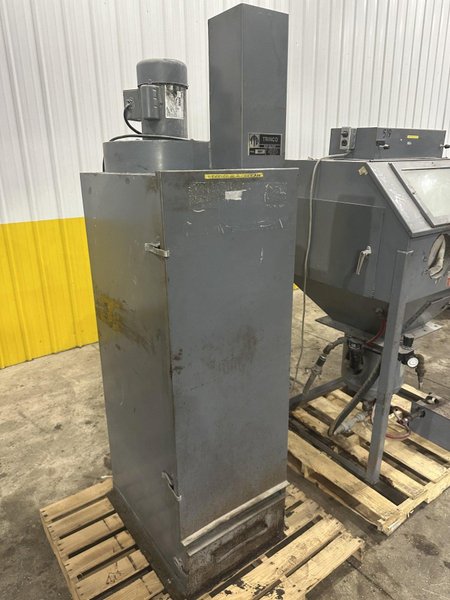 TRINCO BLAST CABINET: STOCK #23720