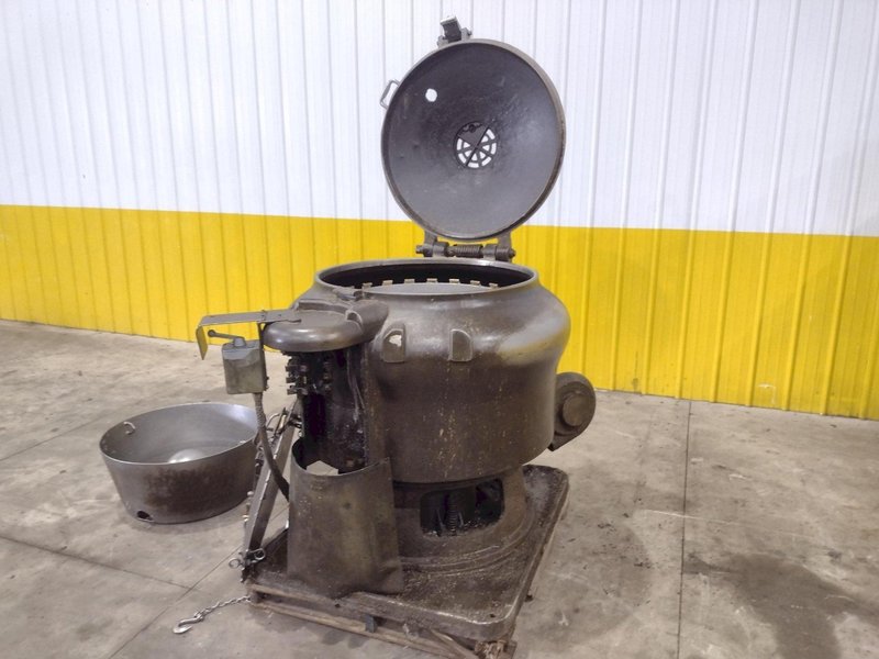 30&quot; BARRETT MODEL #1100E MOTORIZED CHIP SPINNER / WRINGER w/ (2) CHIP PANS: STOCK #23373