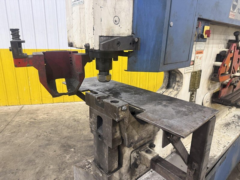 110 TON MUBEA MODEL #HIW 1000/610 HYDRAULIC IRONWORKER: YOBRO #25673