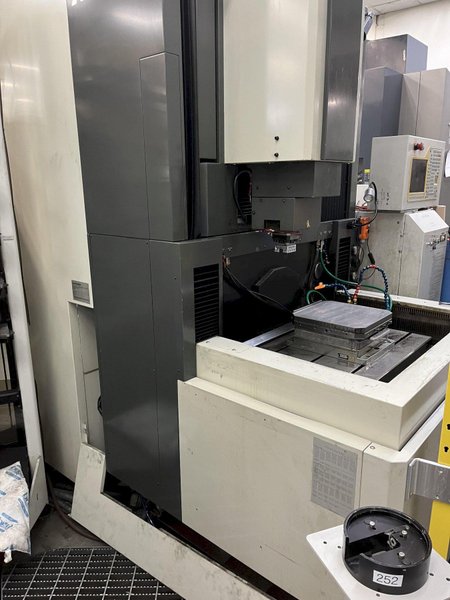 Mitsubishi EA12V Sinker EDM