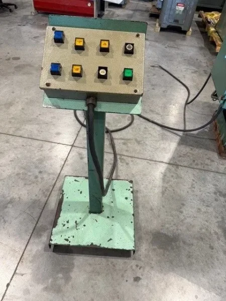 MONTGOMERY 6’ x ¼” 3 Roll Plate Bending Roll USA #7398