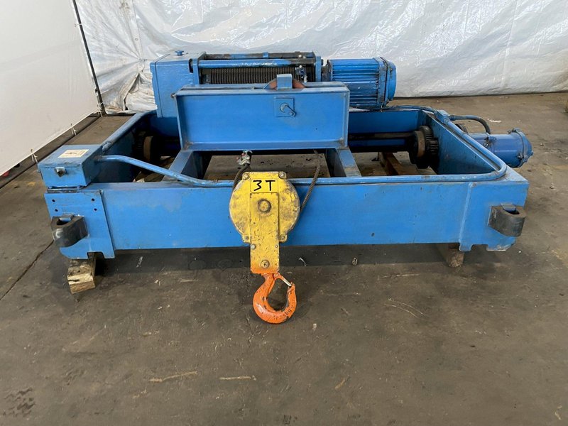 3 TON ACE TOP RUNNING DOUBLE GIRDER TROLLEY HOIST. STOCK #0309922