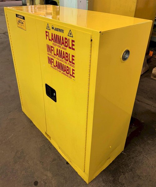 Justrite Flammable Storage Cabinet Model 29390, 40 Gallon Capacity, Nice