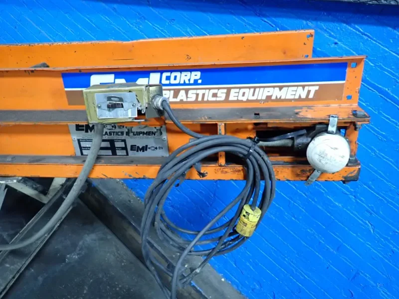 EMI 69" X 17" / 43" X 16" INCLINE BELT CONVEYOR  -  CAR.18