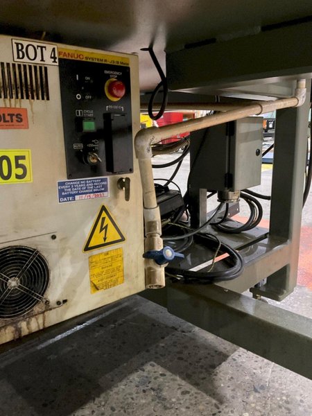 ROBOTIC WASH CELL WITH FANUC LR MATE 200IB/ RJ3ib MATE CONTROLLER