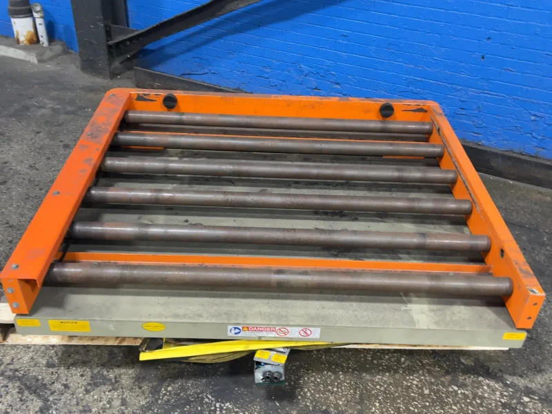 SOUTHWORTH 2000 LBS POWERED ROLLER CONVEYOR LIFT TABLE
