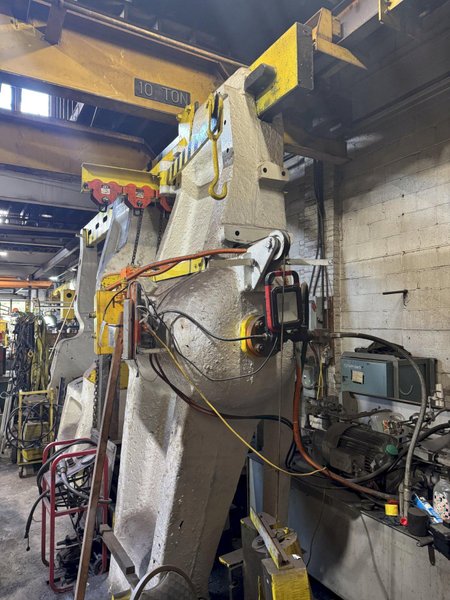 400 TON X 108&quot; CHAMBERSBURGH WHEEL PRESS. STOCK # 0889025