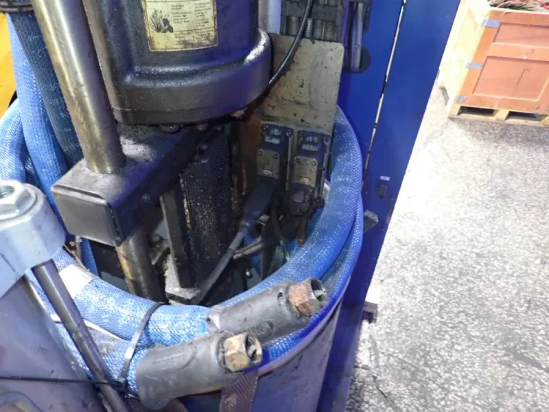 NORDSON ADHESIVE MELTER  -  VERSADRUM 200