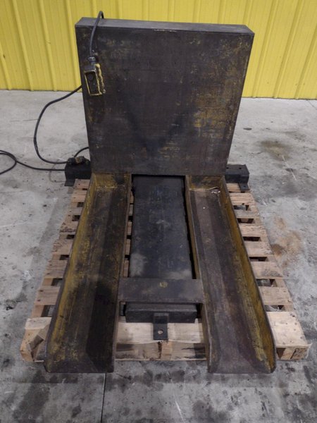 4,000 LBS SOUTHWORTH HYDARULIC PALLET TIPPER / UPENDER, 110V SINGLE PHASE: STOCK #22328