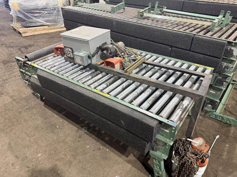 42" WIDE x 100' ROACH POWER DRIVEN ROLLER / BELT CONVEYOR, WITH VFD DRIVE: YOBRO #24712