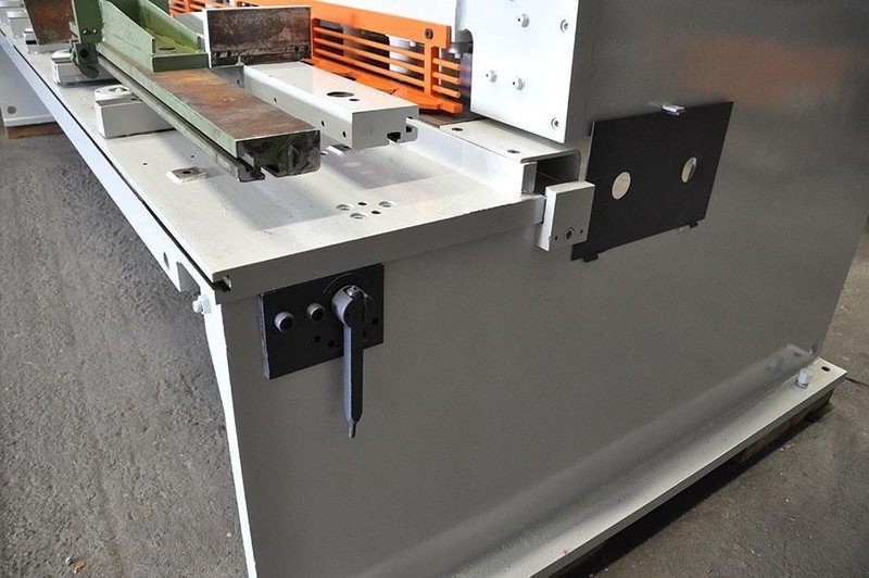 LVD - MVC 4050 x 8 mm NC