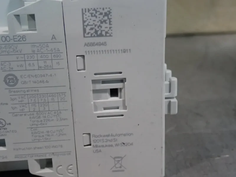 ALLEN-BRADLEY CONTACTOR  -  100-E26KD00