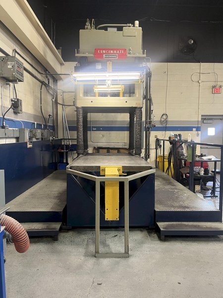 100Ton Cincinnati &#039;Electroshape&quot; Spotting Press