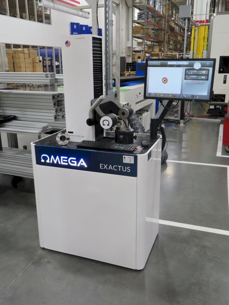 Omega Exactus Tool Setter with 50 Taper Spindle and 40 Taper Adapter Sleeve, Touch Screen Control and MORE!- Auction Item