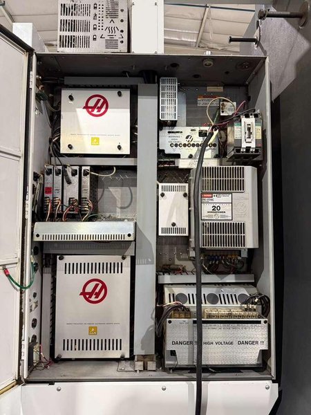 Haas VF-7/40 VMC, 2011 – 4th Axis Ready, Chip Auger, Programmable Coolant