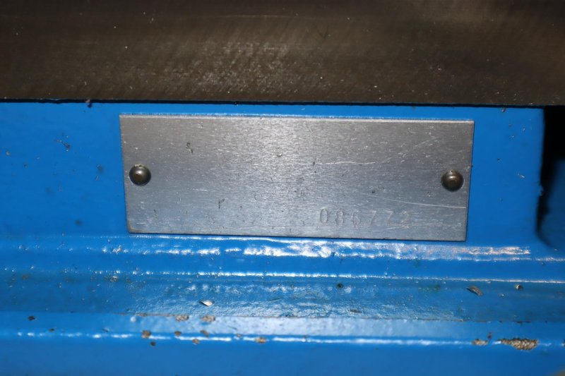 Kurt D688 6" Machine Vise W/ Handle - Auction Item