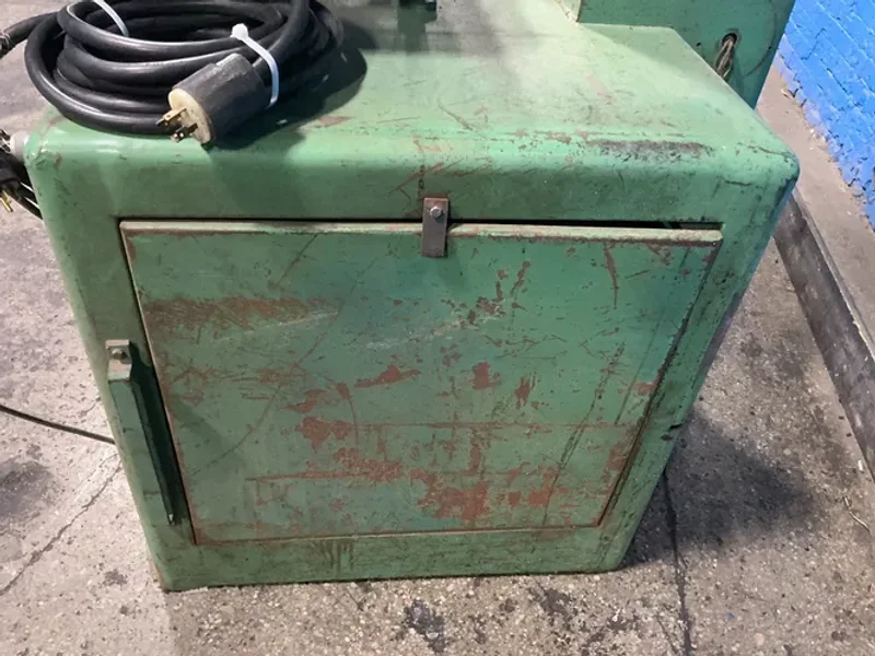 POWERMATIC 19.5” VERTICAL BAND SAW  -  87