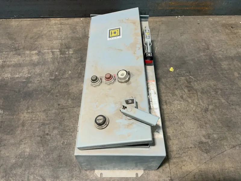 SQUARE D 10/7.5HP COMBINATION MAGNETIC STARTER  -  8538SCA24V02CP51P52SX22Y74 (8538SCASP3)