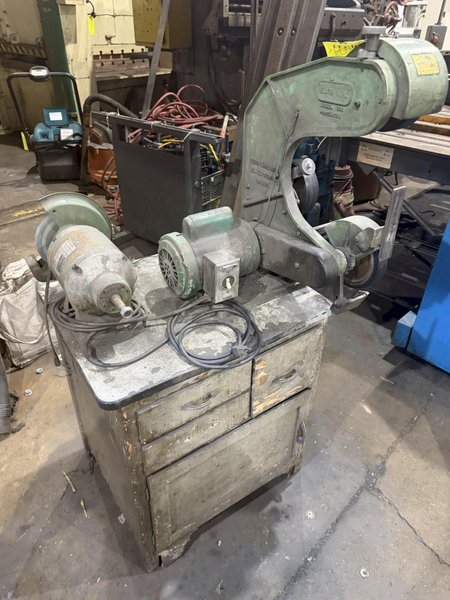 BURR KING MODEL #760 BELT SANDER &amp; CENTRAL MACHINERY MODEL #1024 DOUBLE END GRINDER ON COMMON BASE: YOBRO #24820