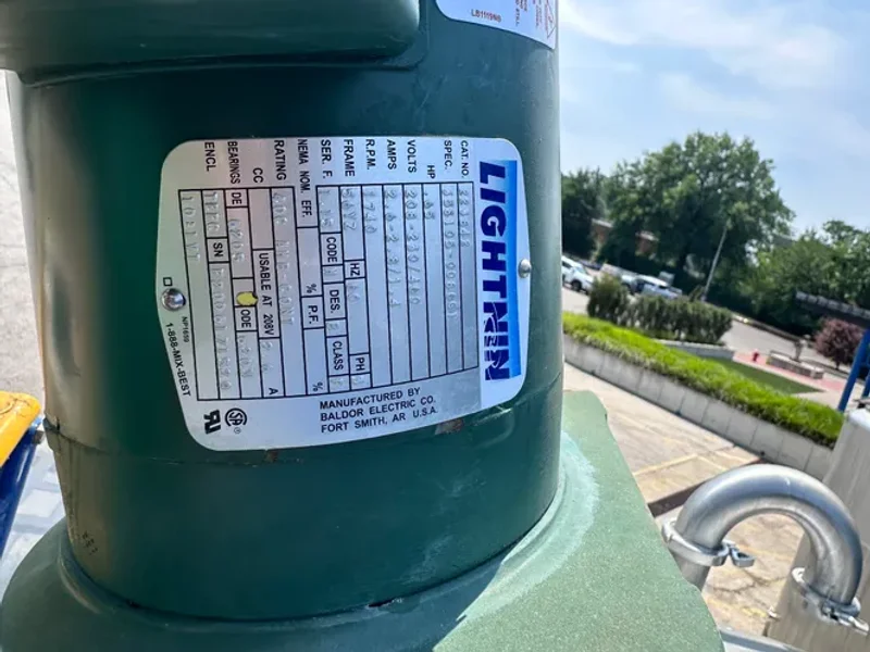 1487 GAL S/S MIXING TANK