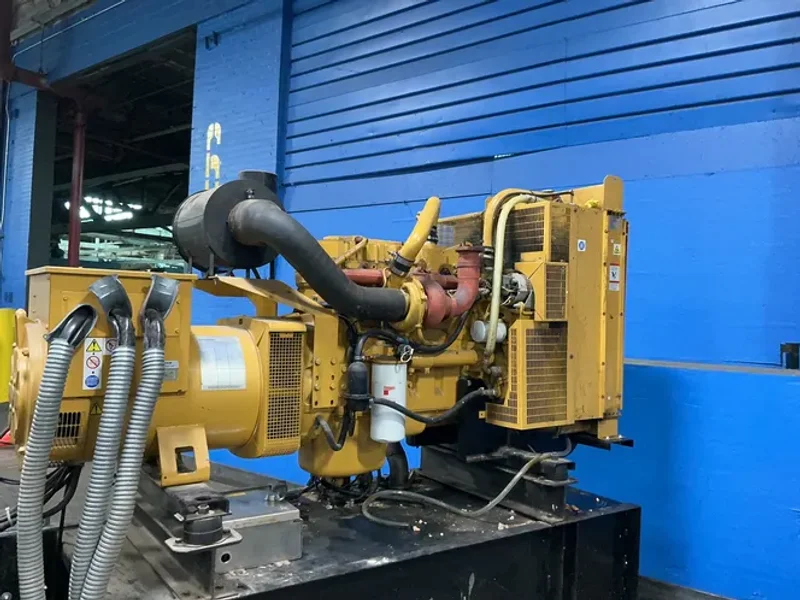CATERPILLAR OLYMPIAN 150 KW / 268 GAL DIESEL GENERATOR   -  D150P2