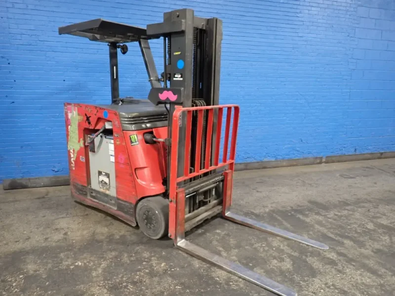 RAYMOND 4000 LBS ELECTRIC STANDUP  FORKLIFT  -  R40-C40TT