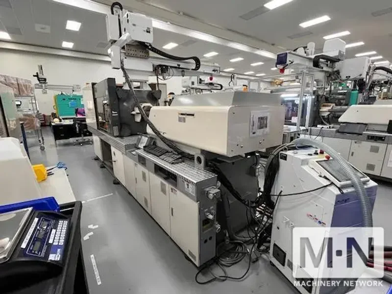 200 TON 13.2 OZ TOYO MODEL TM-200H INJECTION MOLDING MACHINE MFG 2000