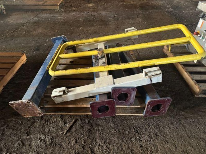 VAC-U-MAX BULK BAG UNLOAD STAND