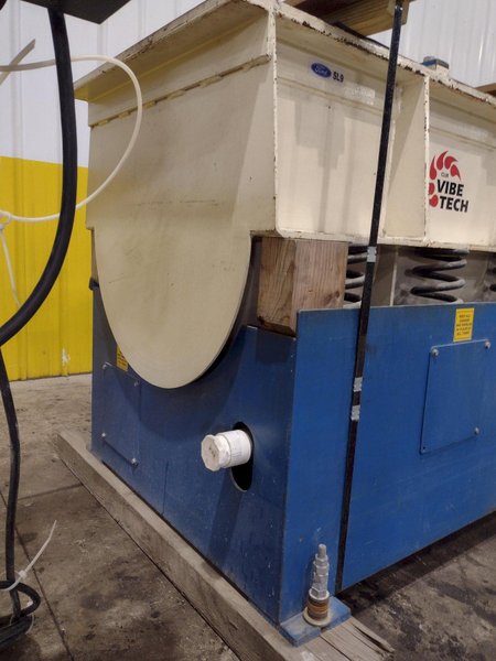 17 CUBIC FOOT VIBE TECH MODEL #VTHT-2472 TUB STYLE VIBRATORY FINISHER : YOBRO #25354