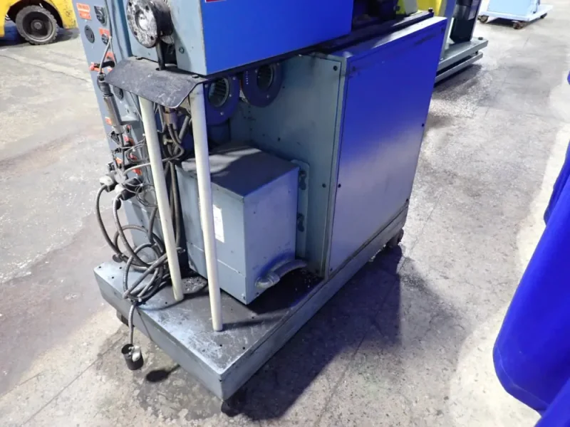 EXTRUDER