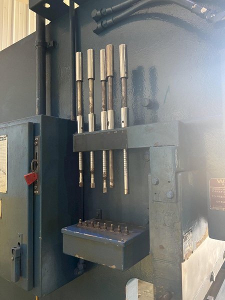 200 TON x 14&#039; HTC MODEL #200G-14 HYDRAULIC PRESS BRAKE: STOCK 18561