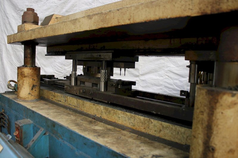 TISHKEN 6 POST CUTOFF PRESS:  STOCK #75310